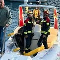 Paraglajder upao u more u Istri, ronioci izvlače letelicu: "'Našli smo ga, dokopao se stena"