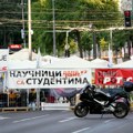 Šesti dan protesta neformalne grupe zaposlenih na univerzitetu ispred Vlade Srbije