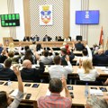 Odbačeni svi predlozi opozicije za dopunu dnevnog reda sednice Skupštine Beograda