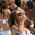 Horor na bazenu! Sirijci polno uznemiravali i napali grupu devojčica! Najmlađa ima 11 godina! Scena užasa u Nemačkoj!
