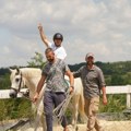 Druženje puno srca: Petar Strugar i Fondacija Mozzart priredili nezaboravan dan za decu iz "Zvuka srca"