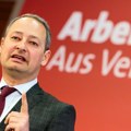 „Pre 25 godina građani Srbije se oslobodili diktature, ali borba nije završena“: Andreas Šider pozvao Evropu da ne sme više da…