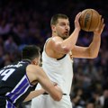 Denver pobedio Sakramento uz 35 poena Jokića