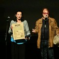 FEST završen dodelom nagrada filmovima „Crveni hangar“, „Tihi pčelar“ i „Drži se za mene“ (FOTO)
