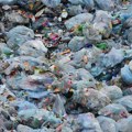Učenici u Nigeriji školarinu plaćaju - otpadom za reciklažu