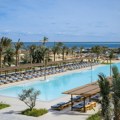 Na prelepoj plaži, nov hotel koji odiše elegancijom: Svedeni luksuz je najbolji opis za predivni Serry Beach Resort 5*