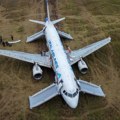 Avionske nesreće: Ruska putnička letelica prinudno sletala na poljanu
