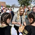 Jelena Tanasković u Crvenoj Crkvi poljoprivrednici saleteli ministarku pitanjima kako do subvencija i veće penzije