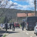 Policija češljala kuće u Banjskom Polju: Sada se povlače iz mesta gde je Danka (2) nestala