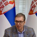 "Da je to stvarno bilo, 10.000 ljudi bi se javilo za pomoć" Vučić o dezinformacijama o zvučnom topu i šutiranju čoveka…