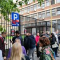 Privedeni fotoreporter pušten na slobodu: „Bilo je guranja, završio sam između kordona policije i neke ograde“