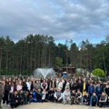 Tradicionalno na Zlatiboru! Knez Petrol povodom jubileja škole organizovala druženje za 70 učenika škole