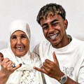 Posle ovoga još više ćete obožavati barsinog superstara! Lamin Jamal zbog bake Fatime odbio fotografisanje za potpis…