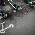 Електрични тротинети у Денверу мораће да имају технологију која спречава вожњу тротоаром