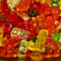 Dete u Holandiji završilo u komi nakon što je jelo "Haribo" bombone sa kanabisom
