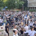 Архив јавних скупова објавио колико је људи синоћ било између Правног факултета и Рузвелтове