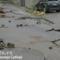 "Ја ово у животу свом видела нисам" На Душановцу цела улица нестала за трен! Олујно невреме правило ршум по Београду (фото)