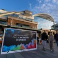 Највећи телевизор икад стигао у Србију: Три метра беспрекорне слике