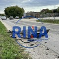 Žestok sudar automobila i kamiona kod Čačka: Prednji deo vozila skoro potpuno smrskan, teretnjak umalo da sleti sa puta u kanal…