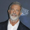 "Nisam imao zlu nameru" Mel Gibson se izvinio zbog ismevanja tumača američkog znakovnog jezika posle talasa negativnih kritika…