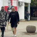 Aca Kos u jakni od 4.500 evra sa Čedom na glasanju: Svi gledali stajling, a detalj na Jovanoviću privukao pažnju