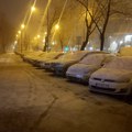 Ala je zavejalo! Posle temperature od 22 stepena, sneg okovao Srbiju: U ovim delovima zemlje putevi jedva prohodni, a evo kakvo…