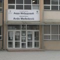 Novi PAZAR: Nastavnik tvrdi da mu je direktor rekao da se ne javlja na konkurs jer će primiti svoju ćerku