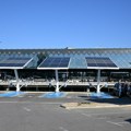 Beogradski aerodrom omogućio solarne punjače za električna vozila