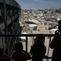 U izraelskim napadima na školu u Gazi poginulo 13 Palestinaca
