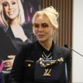 Hleb "Lepa Brena" napravio pometnju VIDEO