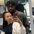 Naša pevačica čeka dete sa fudbalerom iz Afrike: Tara Stojanović ponosno pokazala trudnički stomak "Želim desetoro dece"