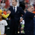 UEFA se obrukala - Čeferinu nestalo medalja kad je na red došao Son VIDEO