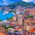 "Plaćaju paprene cene za smeštaj, a plivaju u fekalijama": Scena sa hrvatske plaže zgrozila sve