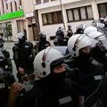 Komandir čačanske policije: Priveden napadač koji je udario ženu, za ostalima se traga