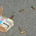Tri kutije metaka rasute po ulici u Šapcu (FOTO)