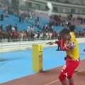 "Skinite dresove, sramota ste države!" Haos posle novog kiksa reprezentacije - zasuli igrače flašama i žestokim uvredama…