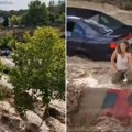 Apokaliptični prizori u Španiji - bujica nosi sve pred sobom! Automobili kao čamci, a ljudi nemoćno posmatraju (video)