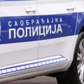 Prevrnuo se automobil u Rakovici, troje povređeno