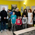Kisić i Vidović posetile desetočlanu domaćinstvo iz Ripnja: SNS želi da osnaži i ojača porodicu (foto)