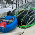 Dobra guma umesto lanaca za vožnju po snegu (VIDEO)