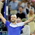 US open je tek počeo, a već imamo poen turnira: Dimitrov izveo majstoriju, a njegov rival od šoka bacio reket! (video)