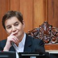 Brnabić rekla da ne mogu da odgovaraju za svaki otpali gips - "verna naslednica Šešelja i Vučića"