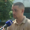 (VIDEO) Studenta ispred zgrade presrele nepoznate osobe: Tvrdili su da su iz policije