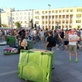Peti dan "neposlušnosti": Počelo okupljanje kod Rektorata