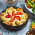 Autentična grčka musaka: Savršeni ručak za (barem) dva dana