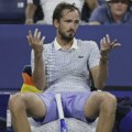 Pomračenje uma Danila Medvedeva, poludeo zbog fotografa, pa ispao sa US opena!