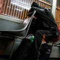 Beskućnik ušao u restoran sa 48 dinara u džepu pa zamolio za parče hleba: Usledio je potez konobara koji niko nije očekivao…