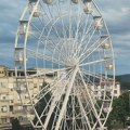 Panoramski točak u Kragujevcu zabrinuo građane: Na pitanja o sigurnosti i dozvolama – nadležni ne odgovaraju