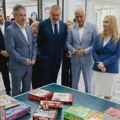 Korisnicima Centra za azil u Vranju donirani sportska oprema i rekviziti