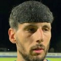 Шта му би? Цео свет се смеје Хрвату, ни мајка рођена га не би познала